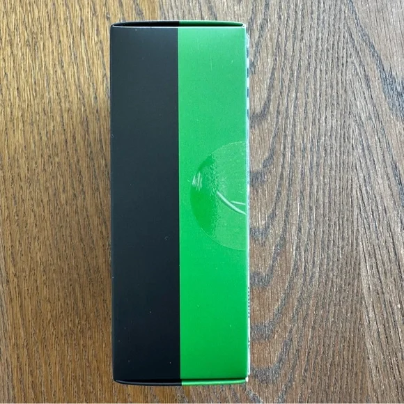 kate spade New York Kids Yellow Black Taxi Socks 3 Pack Boxed Crew Sock Set - Picture 3 of 9